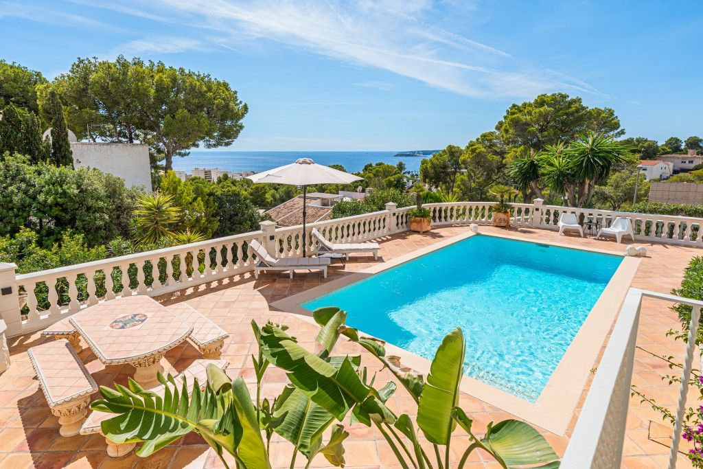 Property photo 2 of 20 Swimming Pool (2)