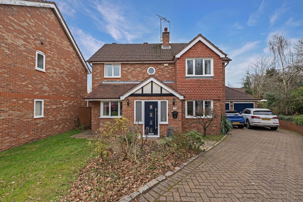 Property photo 1 of 28