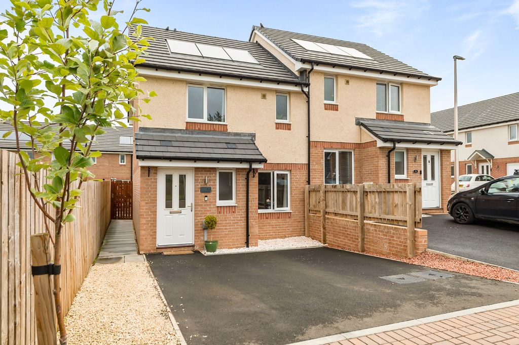 Property photo 1 of 27 4984570