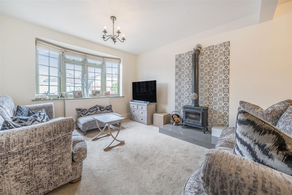 Property photo 3 of 16 Sitting Room