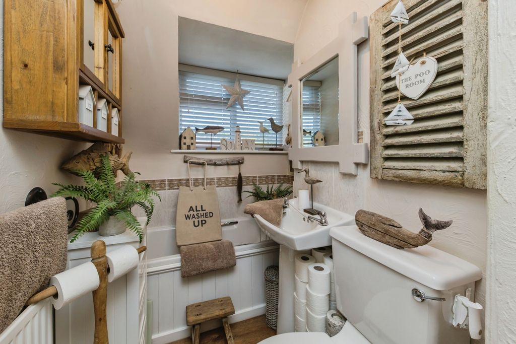 Property photo 3 of 17 Photo