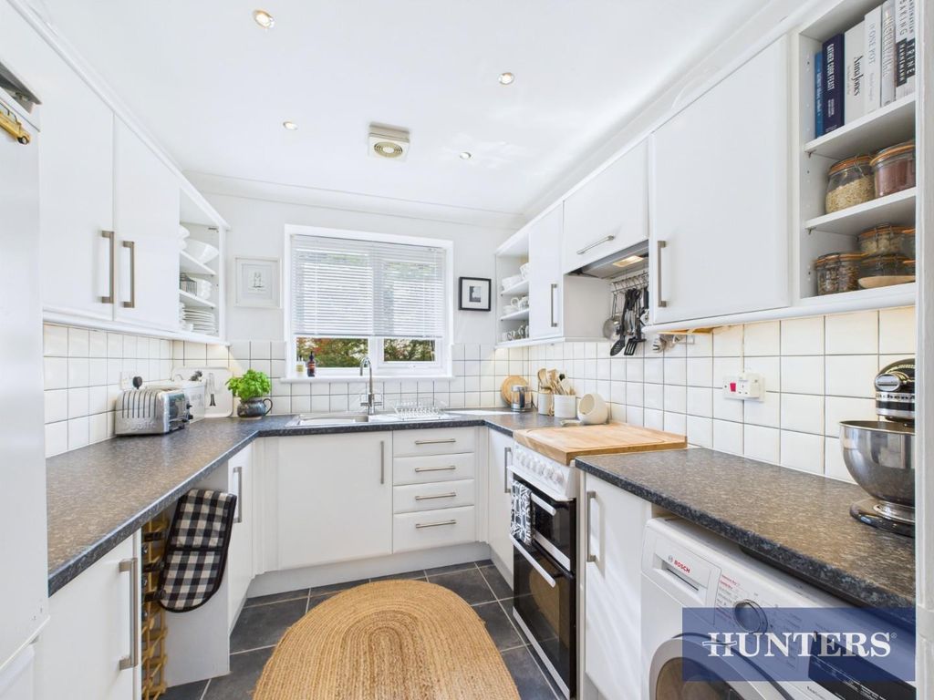 Property photo 3 of 16 Cam05333G0-Pr0150-Still009.Jpg