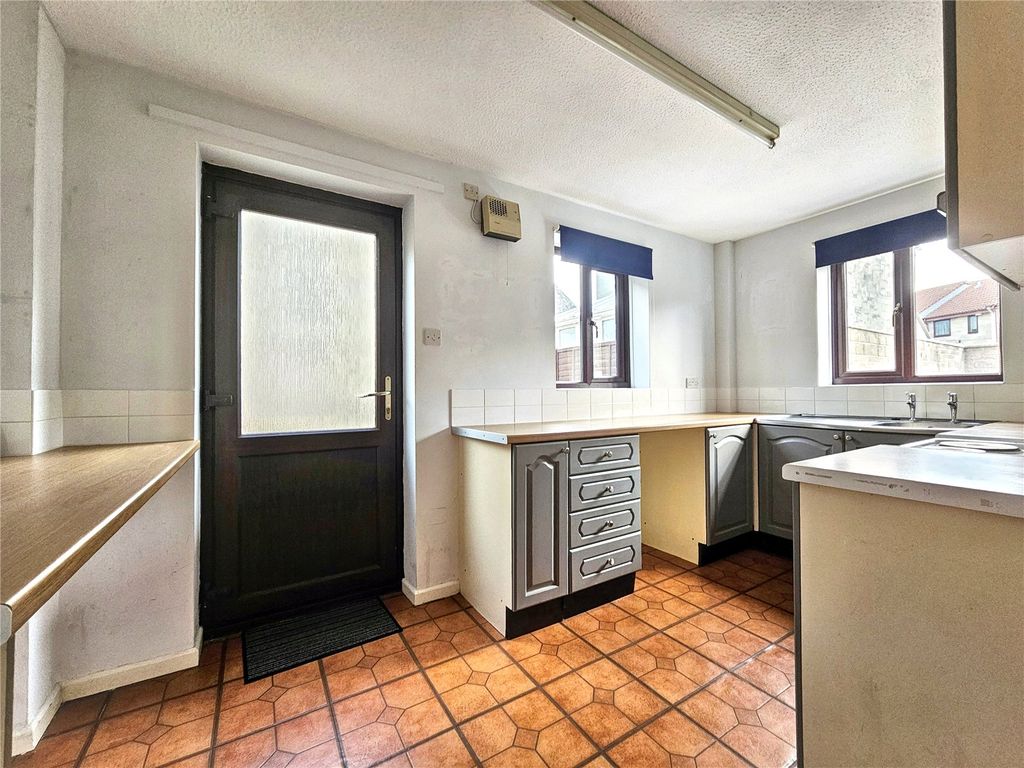 Property photo 2 of 11 Picture No. 15