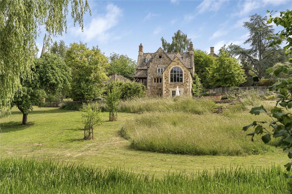 Property photo 3 of 16 Swerbrook Rear