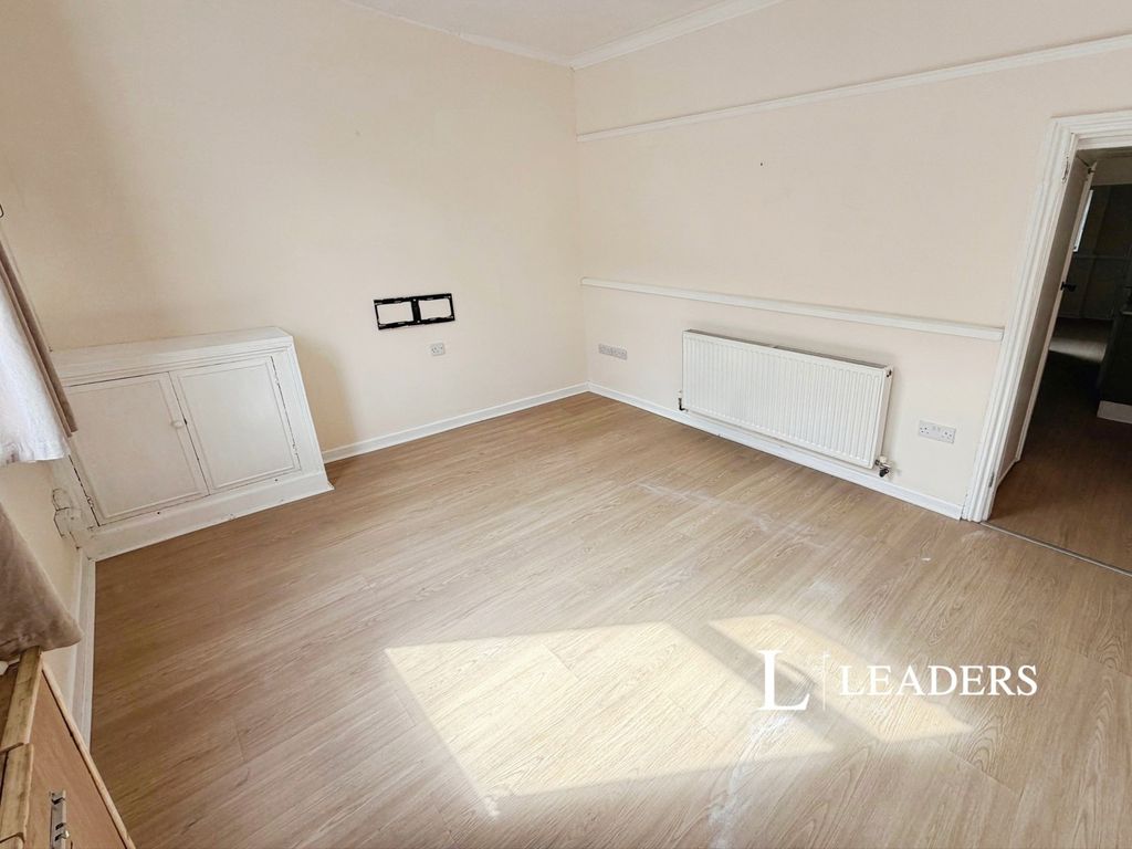 Property photo 2 of 12 Pbox-Img.Jpg