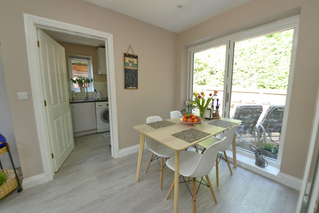 Additional image 8 of 5 bed detached house for saleFullerton Close, Fleet GU51
