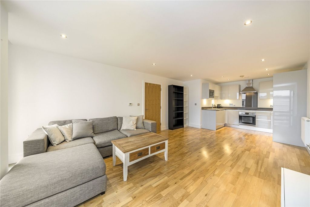 Property photo 2 of 7 Picture No. 50