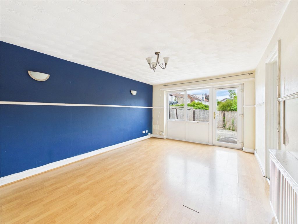 Property photo 2 of 11 Picture No. 19