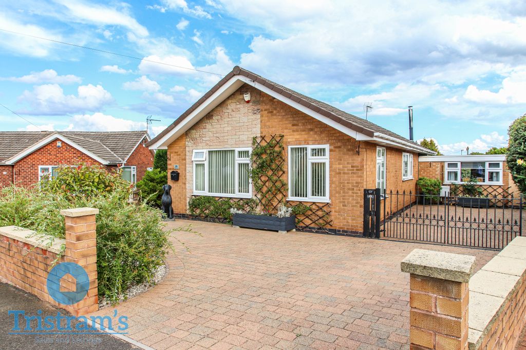Property photo 1 of 41