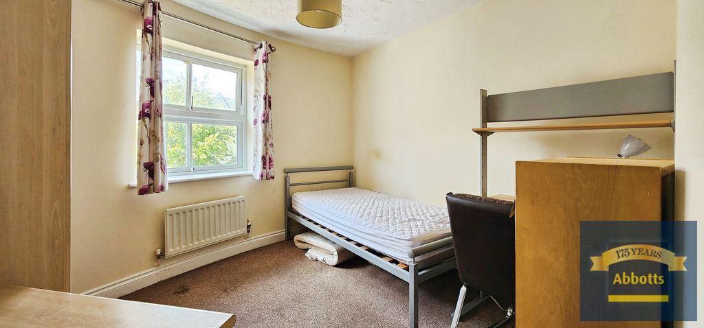 Property photo 2 of 7