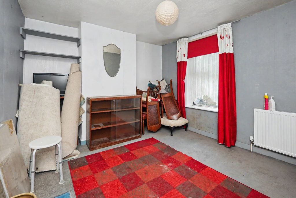 Property photo 2 of 14