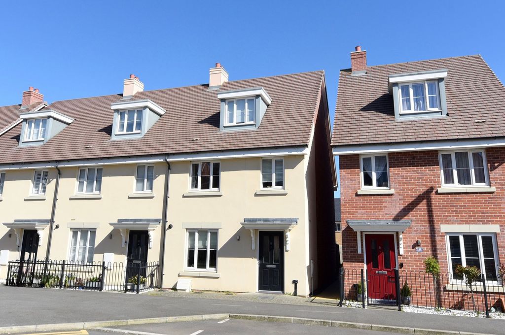 Property photo 1 of 22