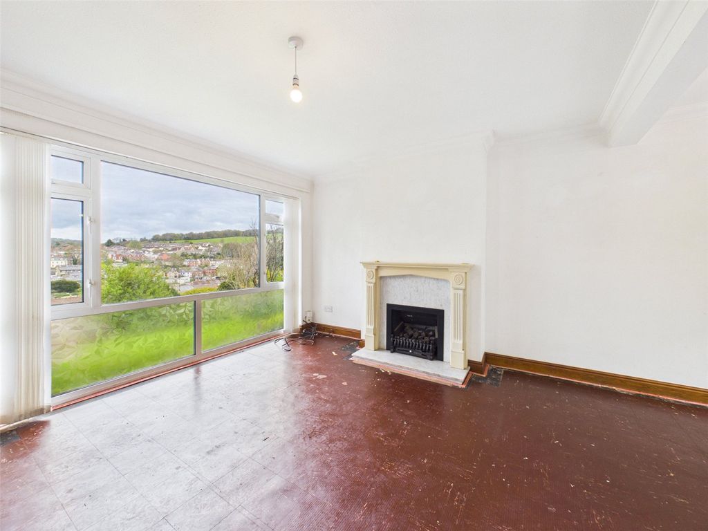 Property photo 3 of 18 Picture No. 04