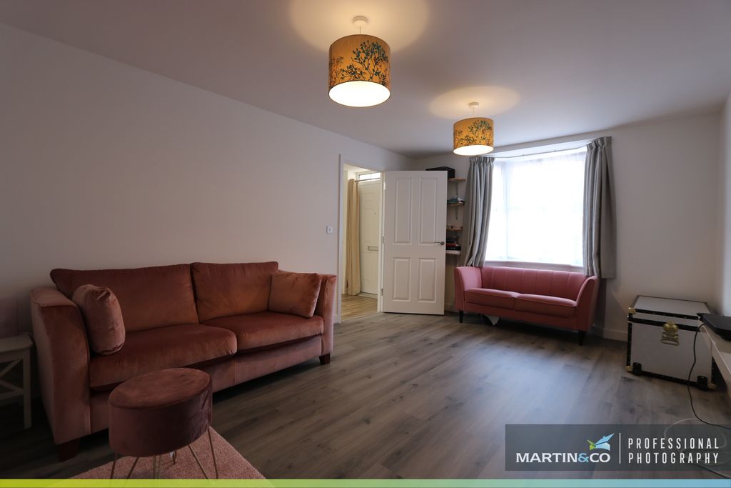 Property photo 3 of 34