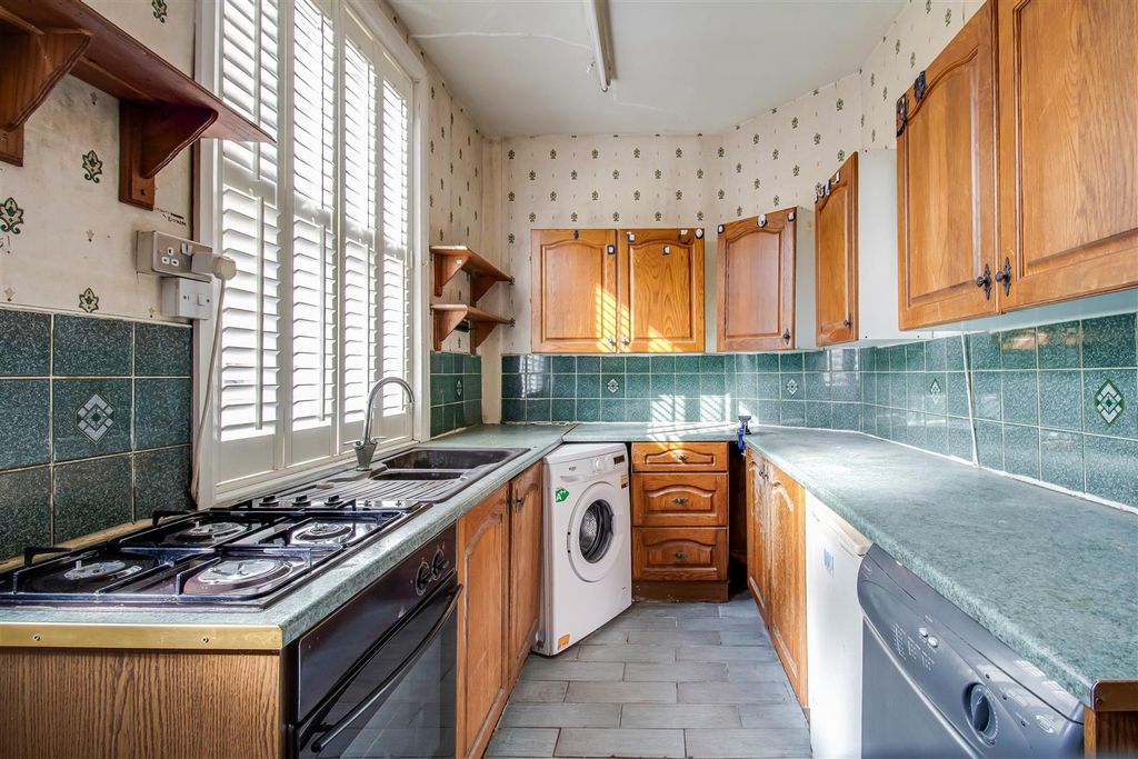 Property photo 2 of 7