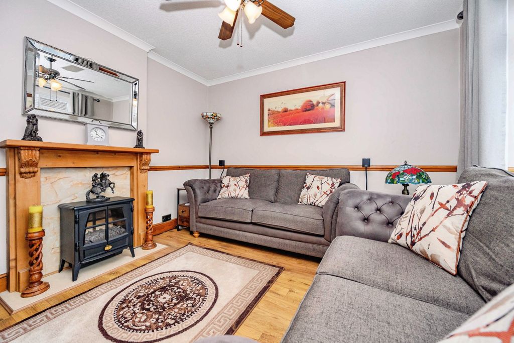 Property photo 2 of 21 Blackthorne-8512