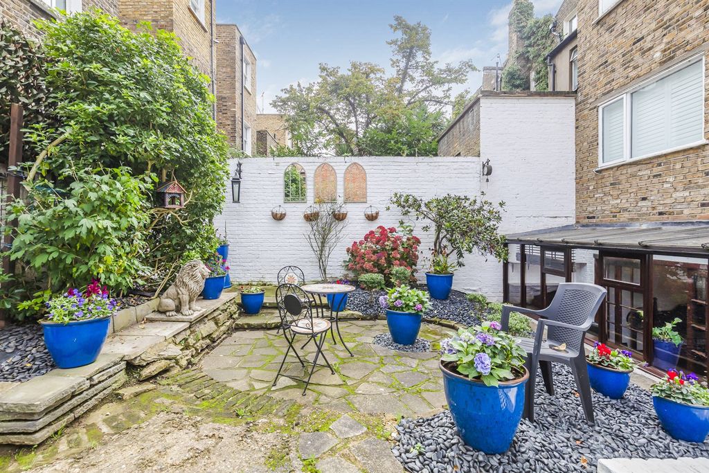 Property photo 1 of 10 (Main)