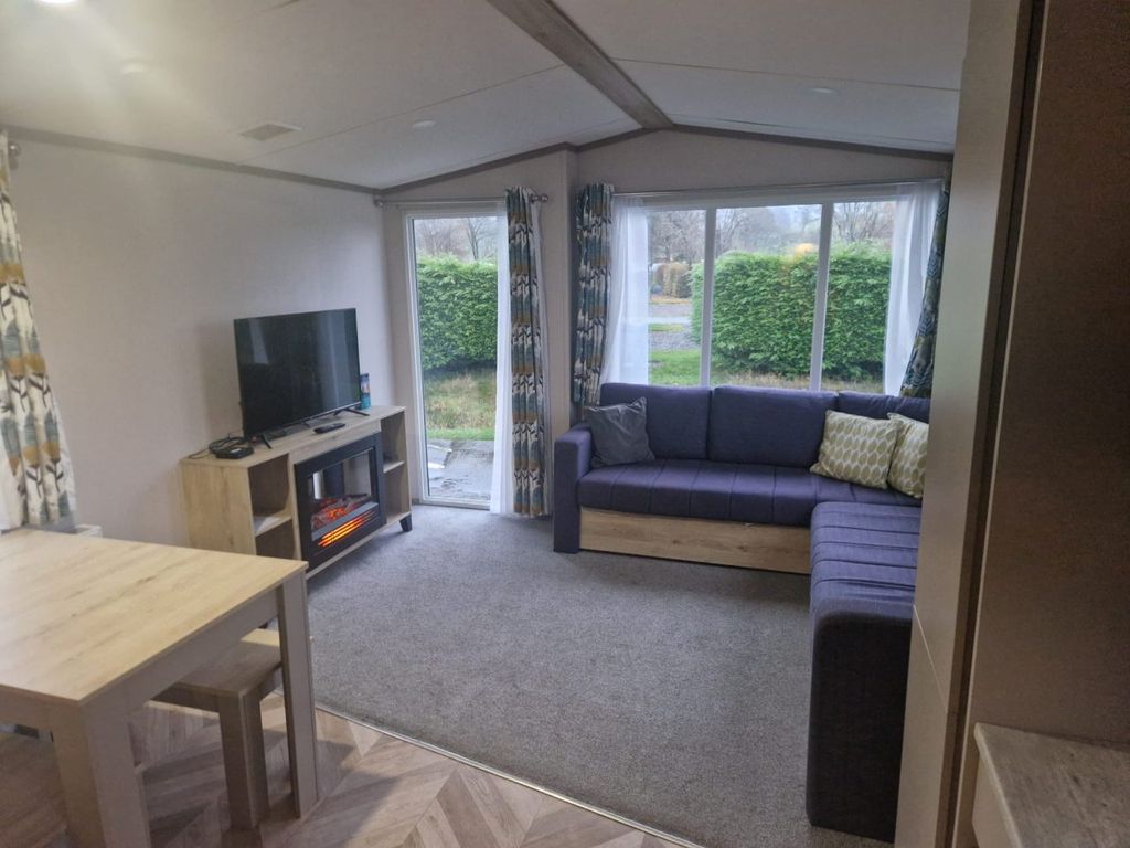 Property photo 3 of 15 Cg Baywood 6