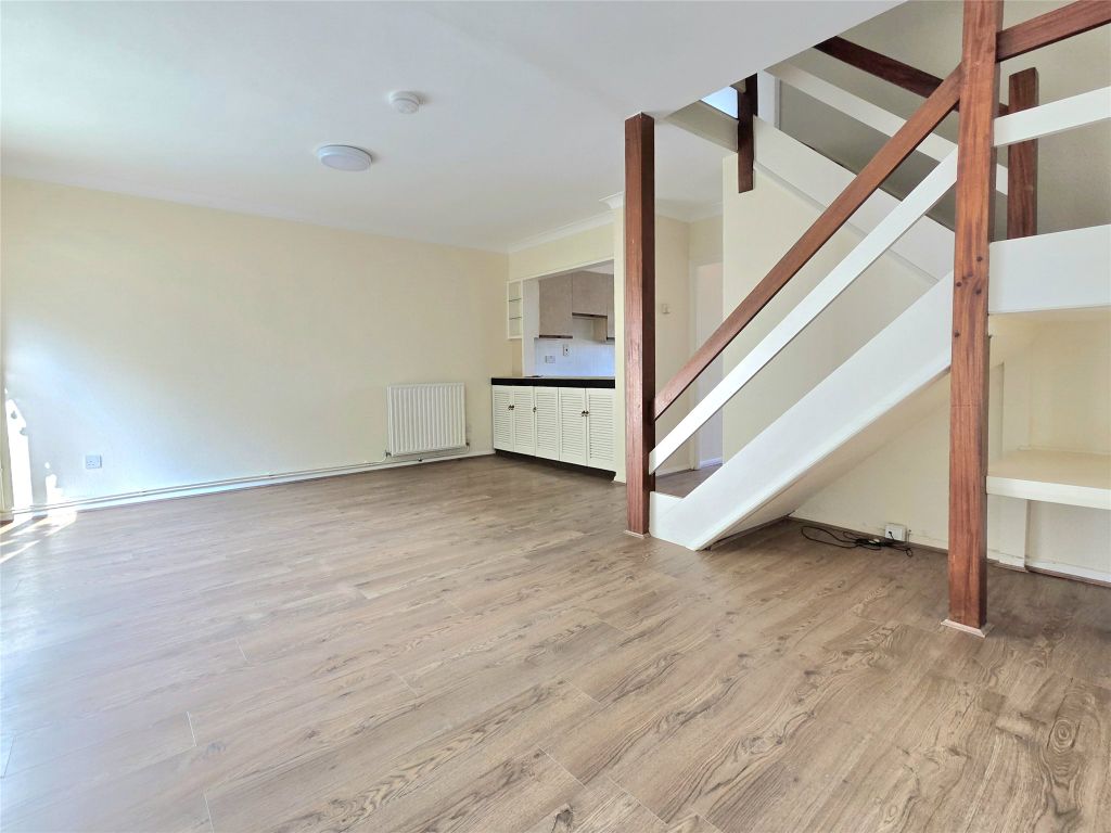 Property photo 2 of 10 Picture No. 12