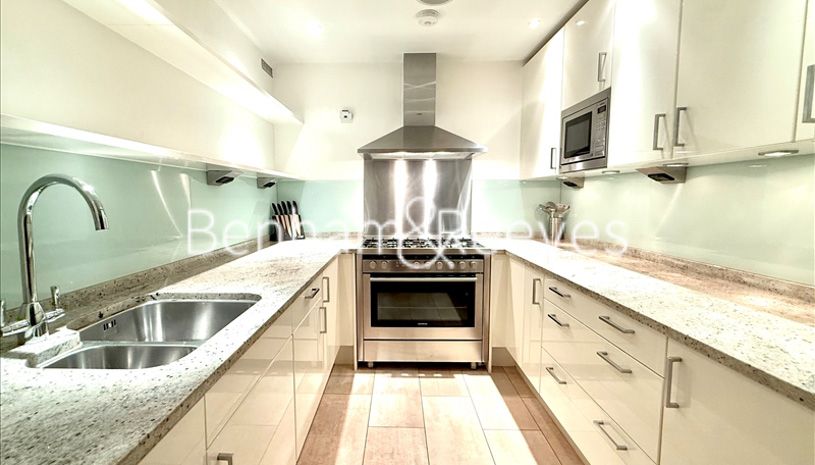 Property photo 2 of 7