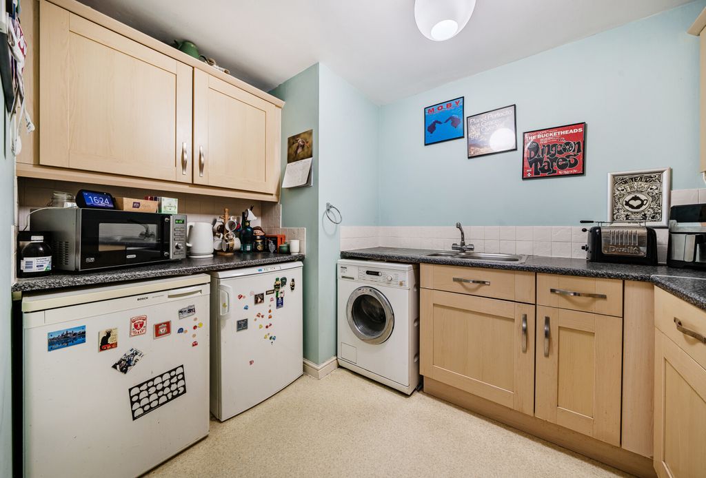 Property photo 2 of 15 1408370-10-69Ab03...