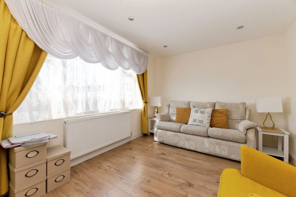 Property photo 1 of 12 Photo