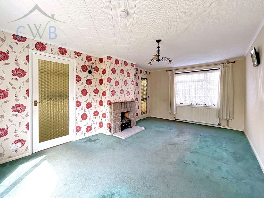 Property photo 2 of 18 Living Room
