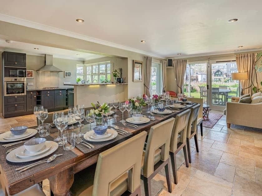 Property photo 3 of 17 11062741.Jpg