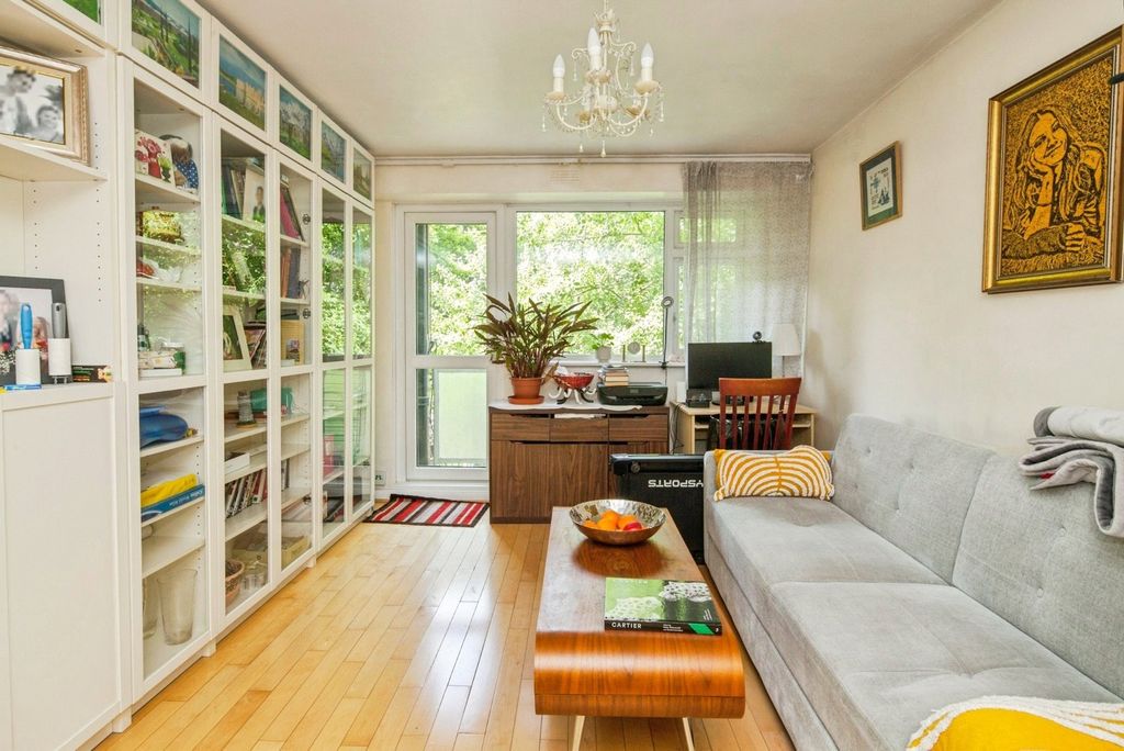 Property photo 3 of 17 Photo