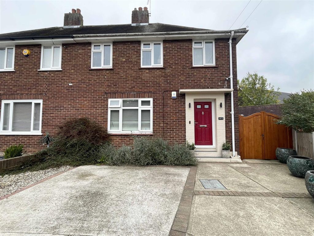 Property photo 1 of 18 Front.Jpg