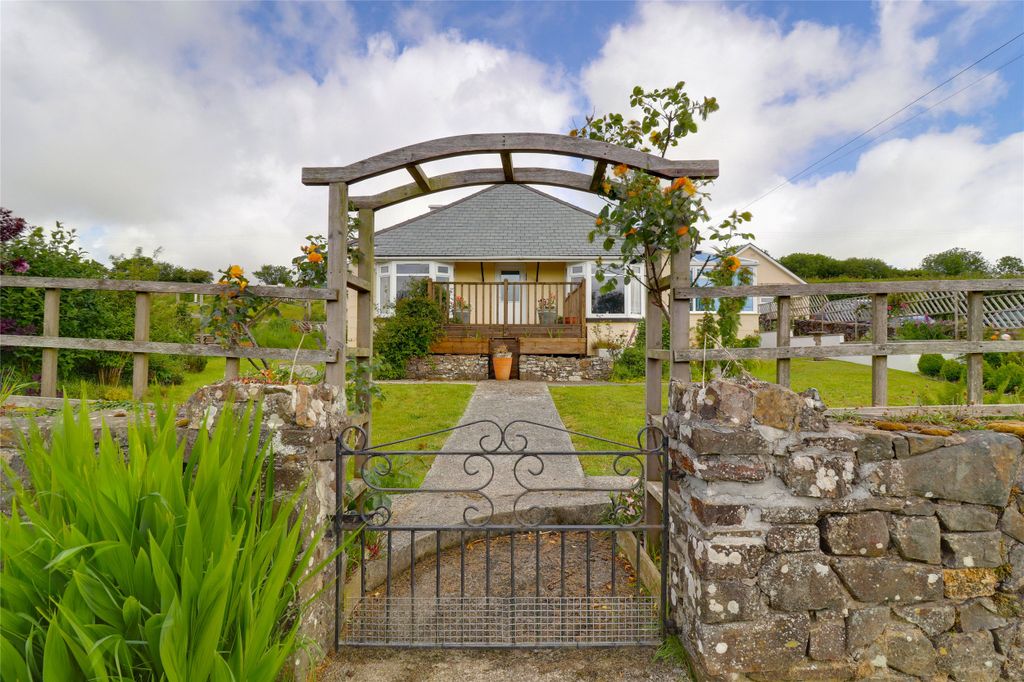 Property photo 2 of 18 Picture No. 29