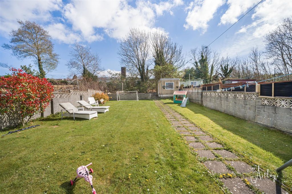 Property photo 2 of 24 Rear Garden