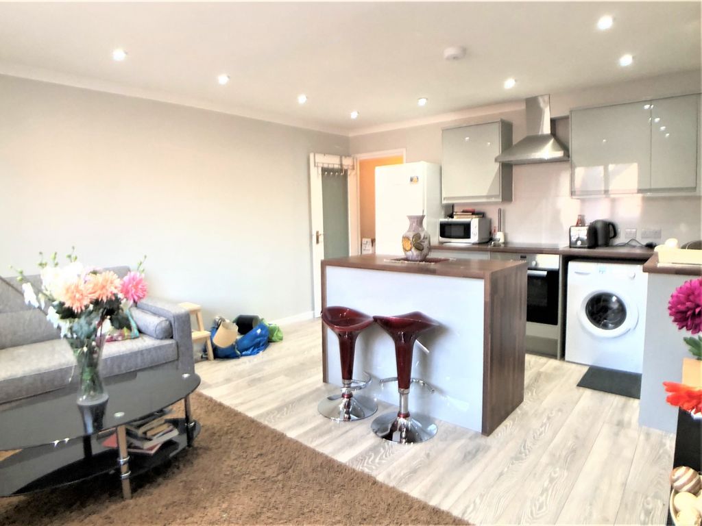 Property photo 3 of 5 3