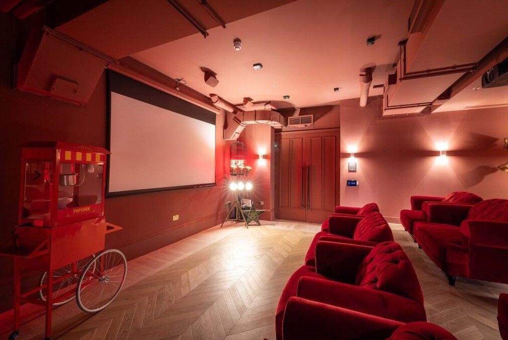 Property photo 2 of 7 Cinema