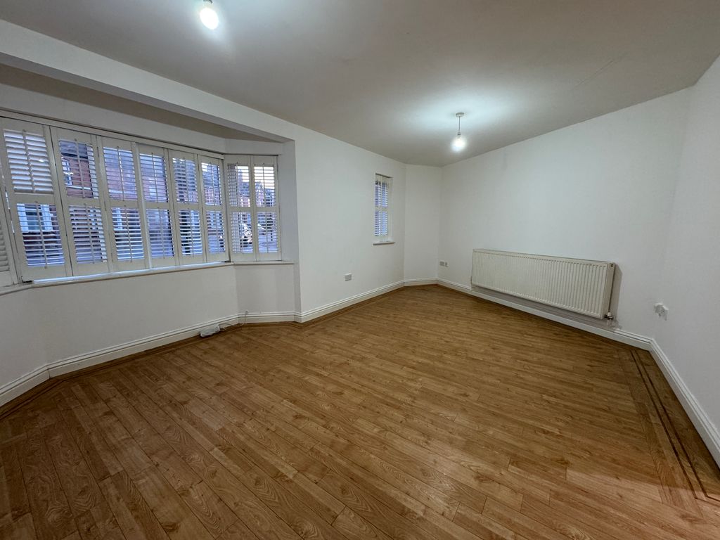Property photo 2 of 14 Image