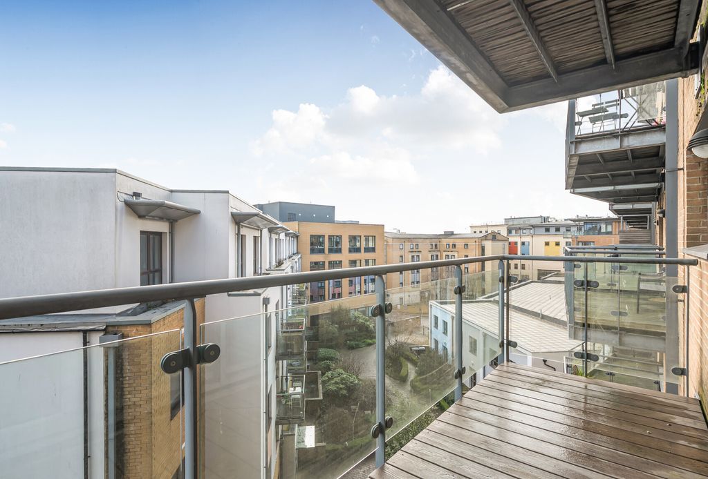 Property photo 1 of 10 1419126-9-6998Aae...