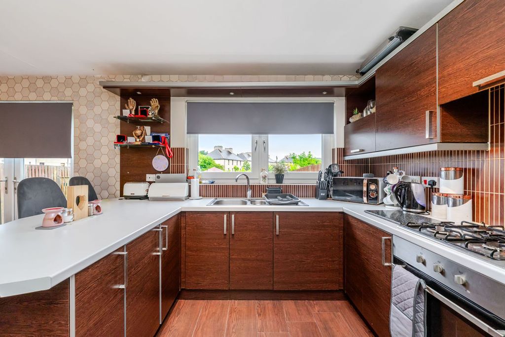 Property photo 3 of 29 Kitchen