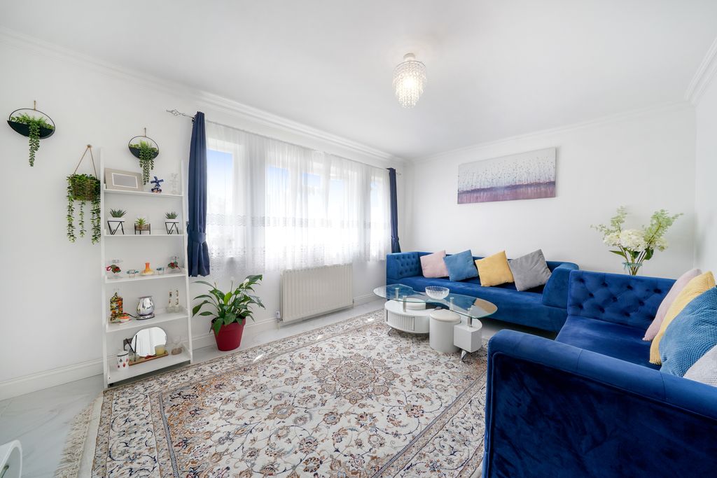 Property photo 2 of 7