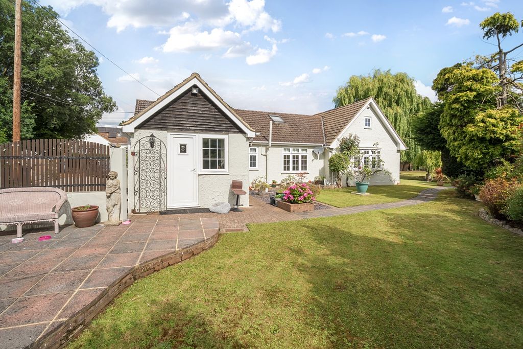 Property photo 3 of 19 4087834