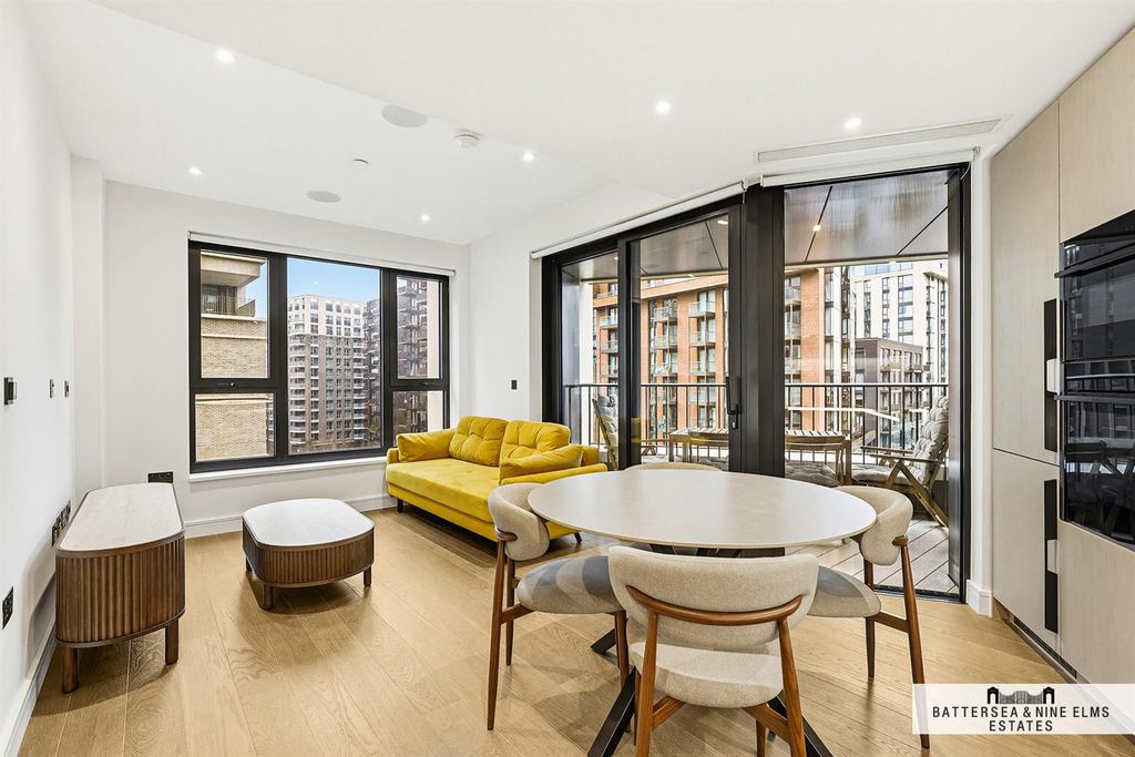 Property photo 1 of 25