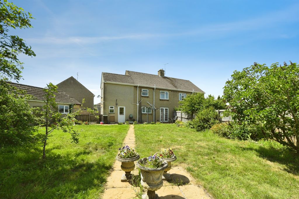 Property photo 2 of 18