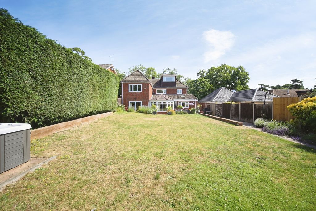 Property photo 1 of 24