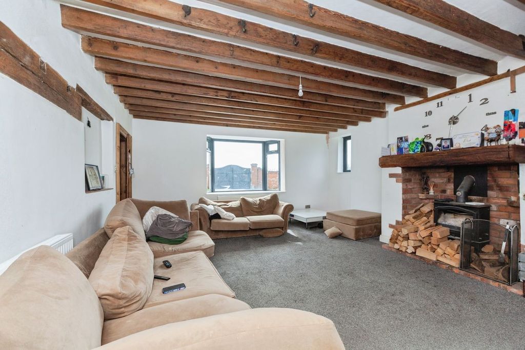 Property photo 2 of 20