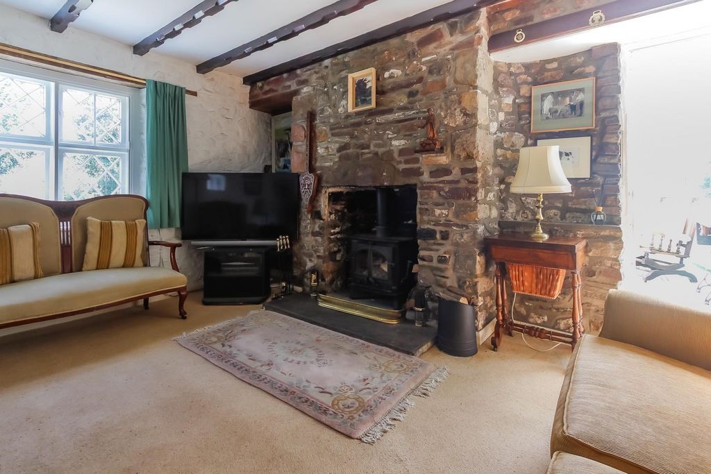 Property photo 3 of 24 Bridge Cottage (10 Of 39).Jpg