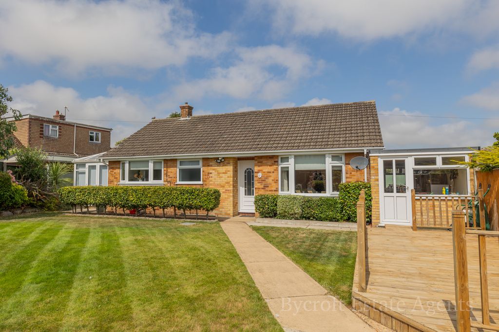 Property photo 1 of 18