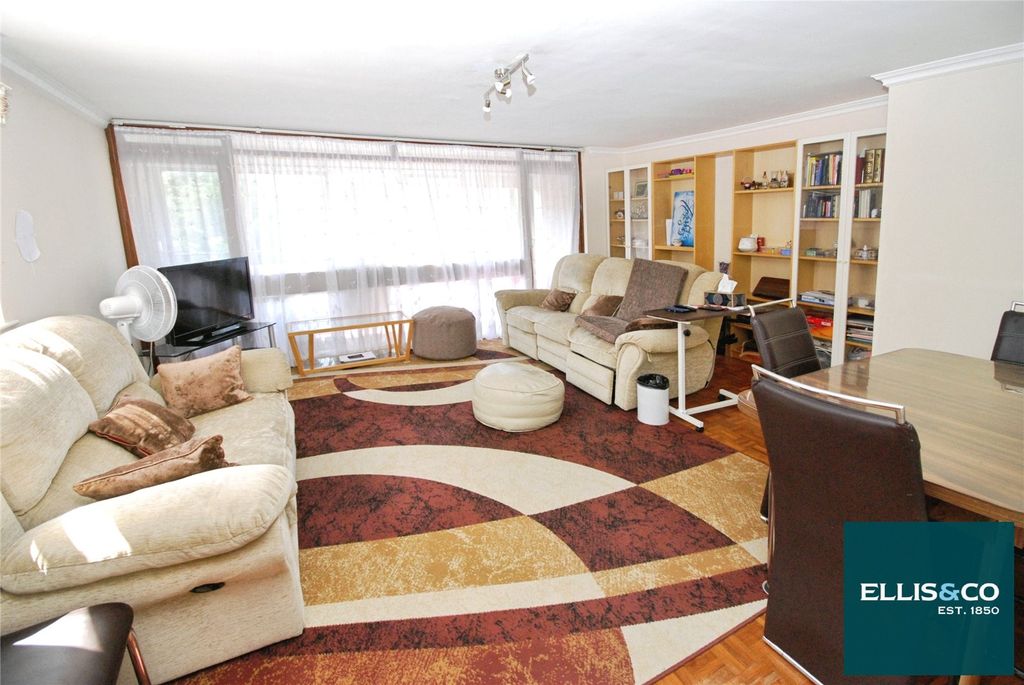 Property photo 2 of 13 Picture No. 11