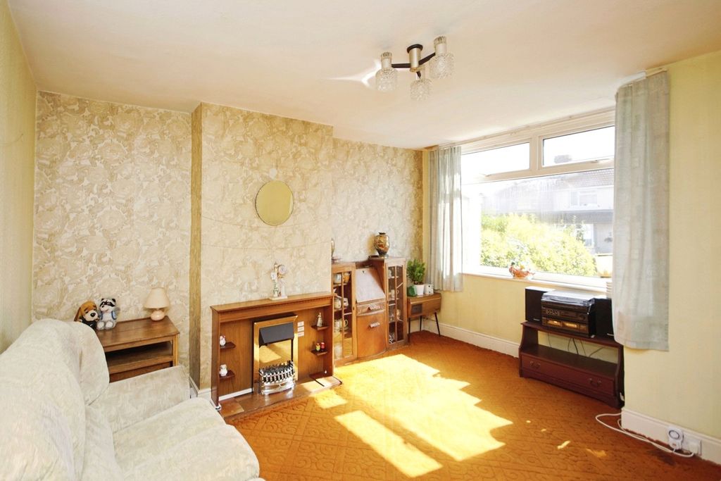 Property photo 2 of 15 Photo