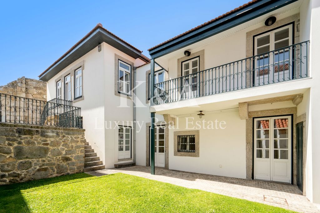 Property photo 1 of 43