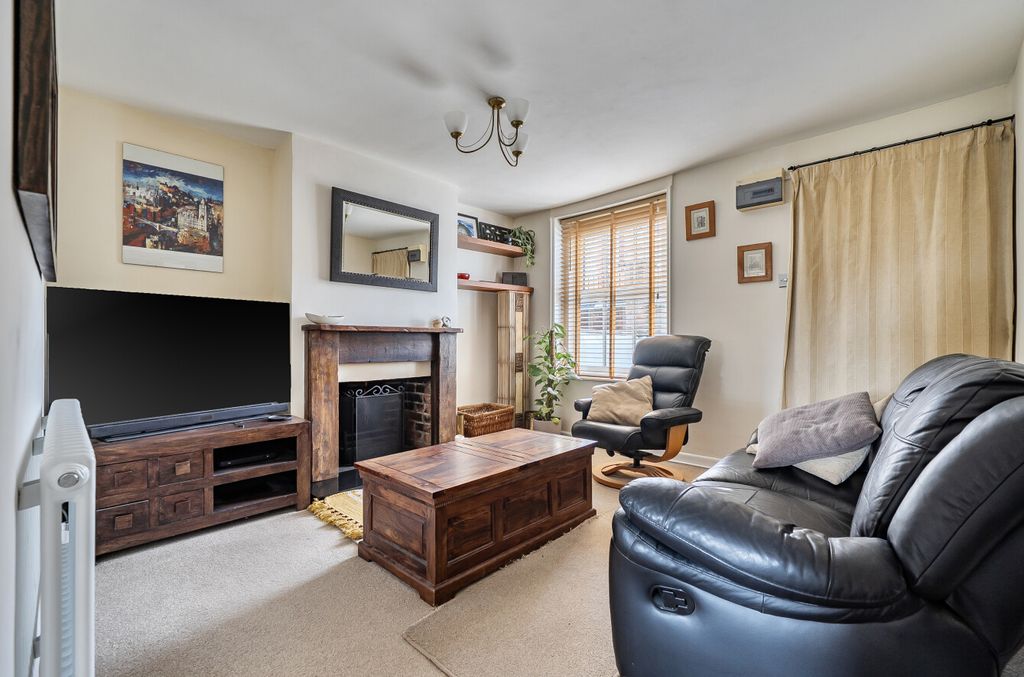 Property photo 2 of 9 1432486-20-69c17E...