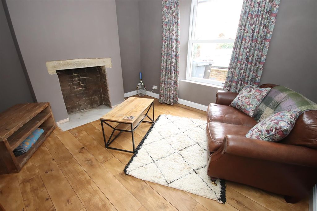 Property photo 2 of 17 Img_5762.Jpg